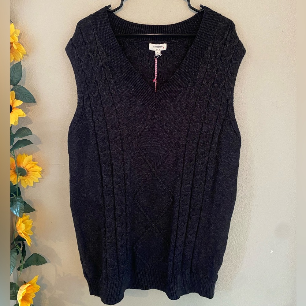 Umgee Grey V-Neck Sweater Vest